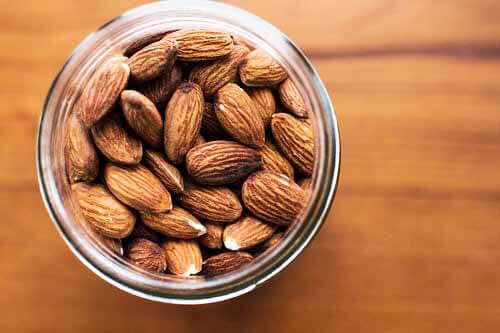 Nuts help lower cholesterol